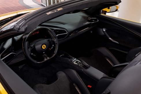Used 2024 Ferrari 296 GTS image 33