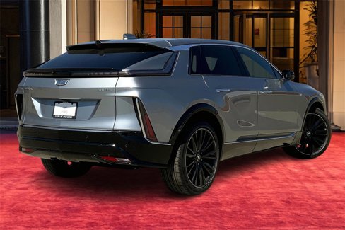 Used 2025 Cadillac Lyriq Luxury image 6
