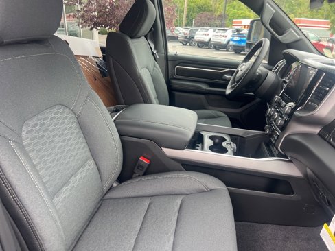 New 2026 RAM 1500 4x4 Crew Cab image 14