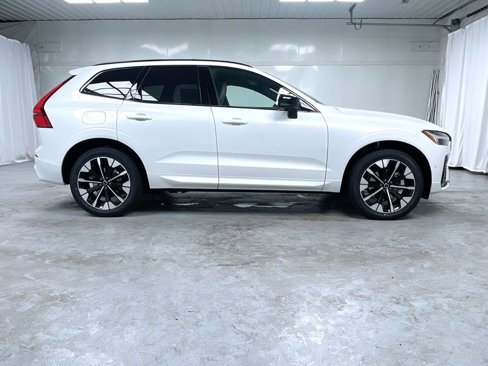 New 2026 Volvo XC60 B5 Plus w/ Protection Package Premier image 2