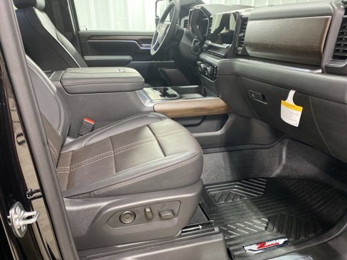 New 2025 Chevrolet Silverado 2500 High Country w/ High Country Premium Package image 19