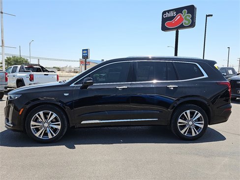 Used 2020 Cadillac XT6 Premium Luxury w/ Platinum Package image 2