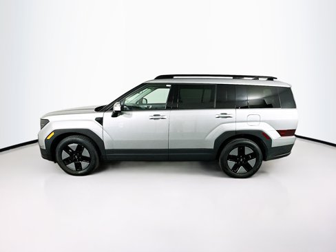 Used 2025 Hyundai Santa Fe SEL image 4