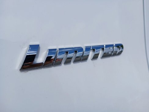 New 2025 Toyota Tundra Limited image 19