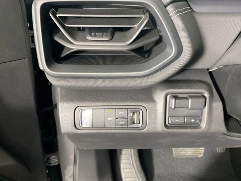 New 2025 Chevrolet Silverado EV LT image 19