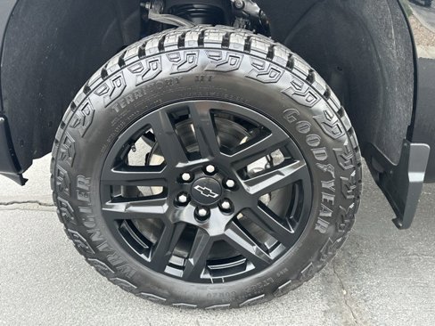 Certified 2025 Chevrolet Silverado 1500 LT Trail Boss w/ Convenience Package II image 17