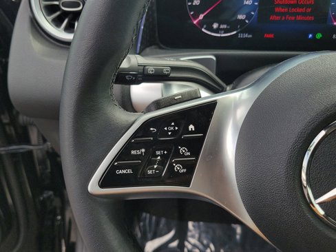 Certified 2025 Mercedes-Benz GLB 250 image 33