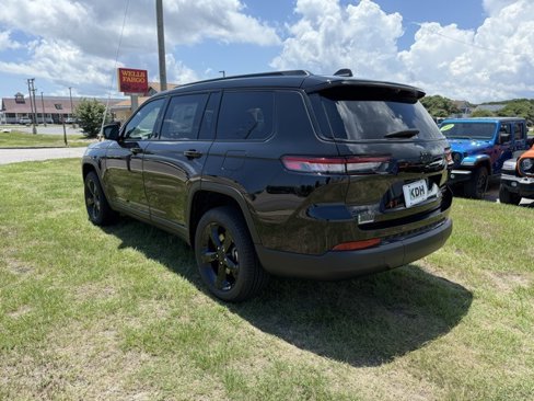 New 2025 Jeep Grand Cherokee L Limited image 5