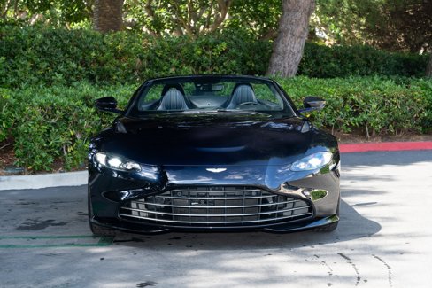 Used 2023 Aston Martin V8 Vantage Roadster image 5