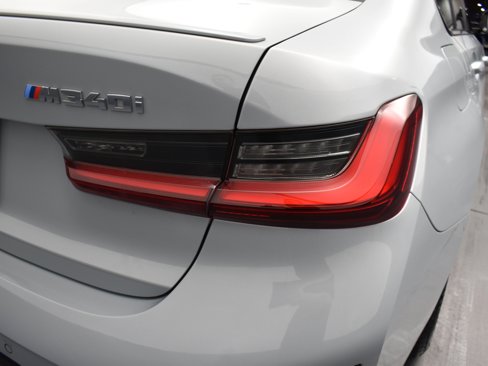 Used 2024 BMW M340i xDrive w/ Driving Assistance Package image 7