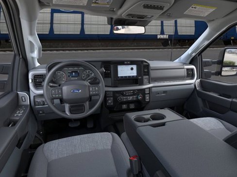 New 2025 Ford F250 XLT image 9