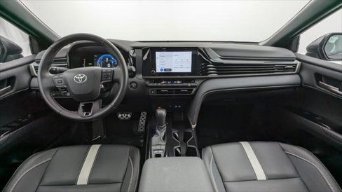 Used 2025 Toyota Camry SE image 24