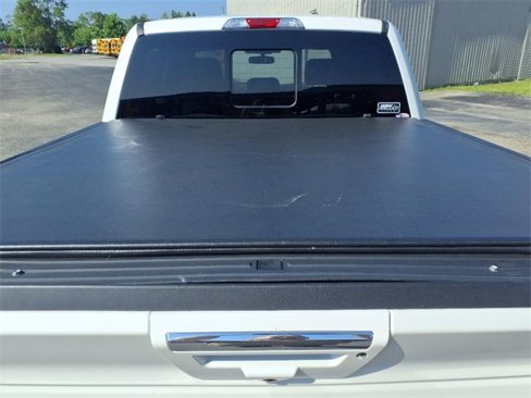 Used 2019 Ford F150 Lariat image 10