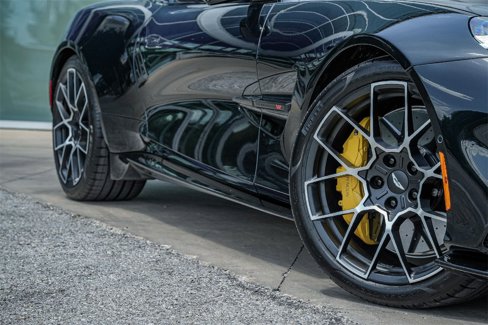 New 2025 Aston Martin Vanquish Coupe image 4