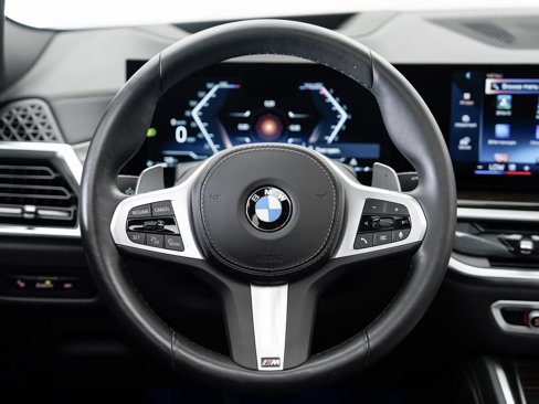 Used 2025 BMW X6 xDrive40i w/ Climate Comfort Package image 12