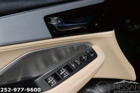 Used 2023 Acura MDX SH-AWD w/ Technology Package image 11