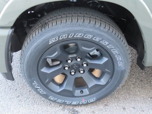 New 2026 RAM 1500 4x4 Crew Cab image 17