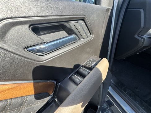 New 2026 GMC Canyon Denali image 13