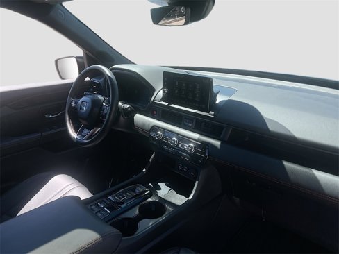 Used 2025 Honda Pilot TrailSport image 30
