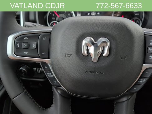 New 2026 RAM 1500 4x4 Crew Cab image 10