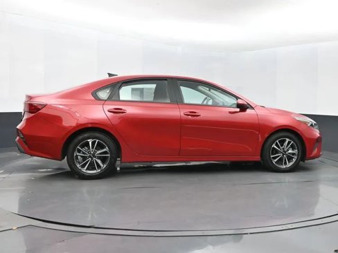 Used 2024 Kia Forte LXS image 4