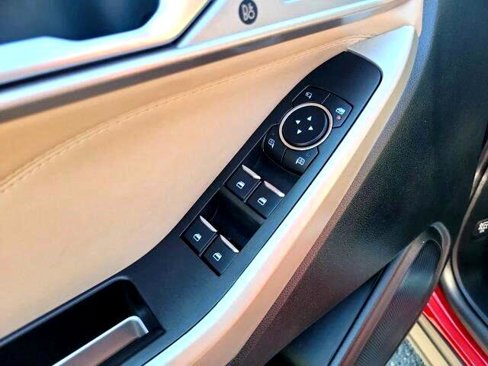 Used 2024 Ford Explorer Limited image 18