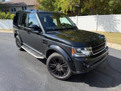Used 2016 Land Rover LR4 HSE image 2