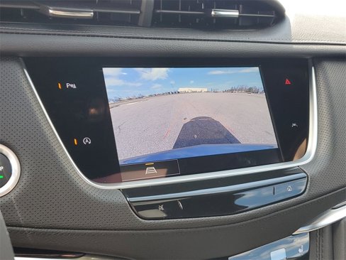 New 2025 Cadillac XT6 Luxury image 14