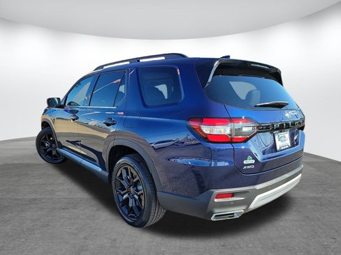 New 2025 Honda Pilot Touring image 7
