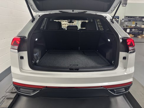 New 2026 Volkswagen Atlas Cross Sport SE image 54