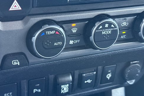 Used 2021 Toyota Tacoma TRD Off-Road image 28
