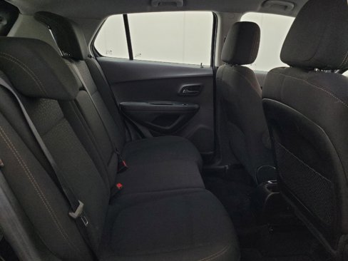 Used 2018 Chevrolet Trax LS image 19