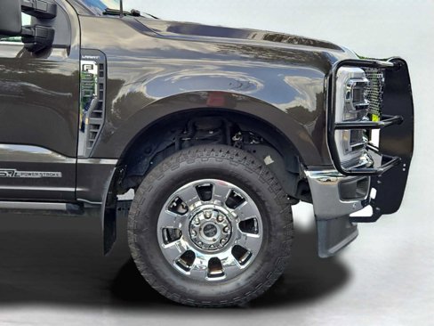 Used 2024 Ford F350 Lariat w/ Lariat Ultimate Package image 11