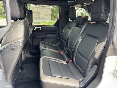 New 2025 Ford Bronco Outer Banks image 7