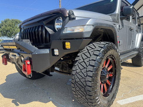 Used 2018 Jeep Wrangler Unlimited Sahara w/ Cold Weather Group image 12