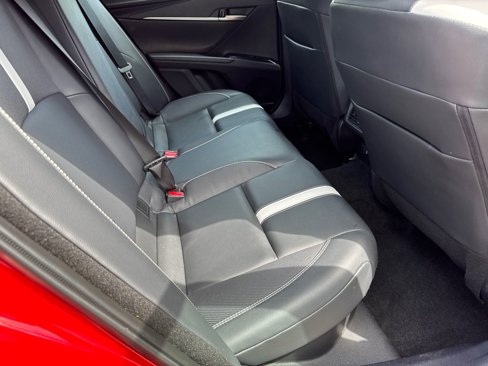 Used 2025 Toyota Camry SE image 15