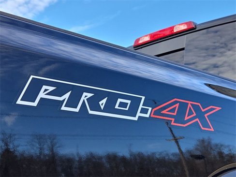 New 2025 Nissan Frontier PRO-4X w/ Pro Premium Package image 36