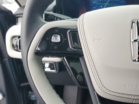 New 2025 Lincoln Aviator Reserve w/ Equipment Group 201A image 17