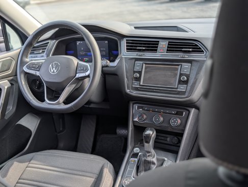 Used 2022 Volkswagen Tiguan S image 13