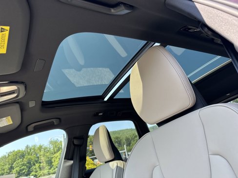 New 2026 Volvo XC60 B5 Core w/ Protection Package Premier image 10