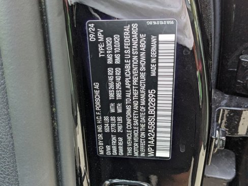 Certified 2025 Porsche Macan image 29