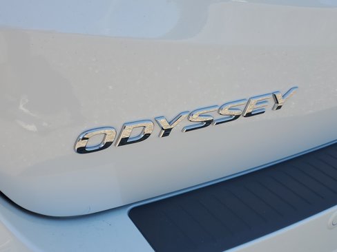 New 2026 Honda Odyssey Touring image 12