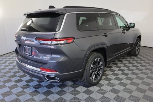 New 2025 Jeep Grand Cherokee L Overland w/ Advanced Protech Group III image 4