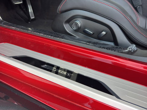 New 2025 Chevrolet Corvette E-Ray image 17