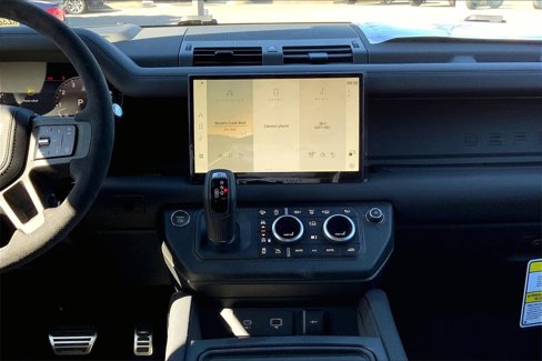 New 2024 Land Rover Defender 110 V8 image 6