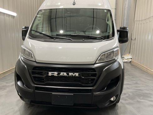 Used 2024 RAM ProMaster 2500 w/ Convenience Group image 2