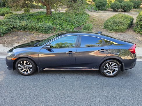 Used 2018 Honda Civic EX image 4