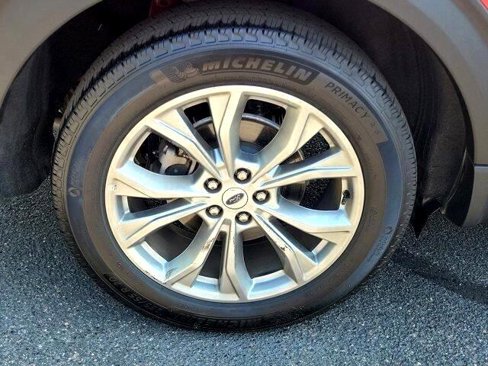 Used 2024 Ford Explorer Limited image 5