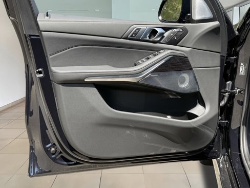 New 2026 BMW X7 xDrive40i w/ M Sport Package image 18