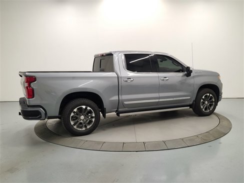Used 2025 Chevrolet Silverado 1500 High Country w/ Technology Package image 7